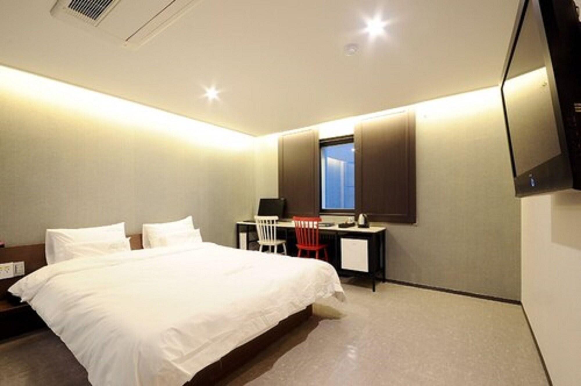 Queens Hotel Seomyeon Busan Exterior foto