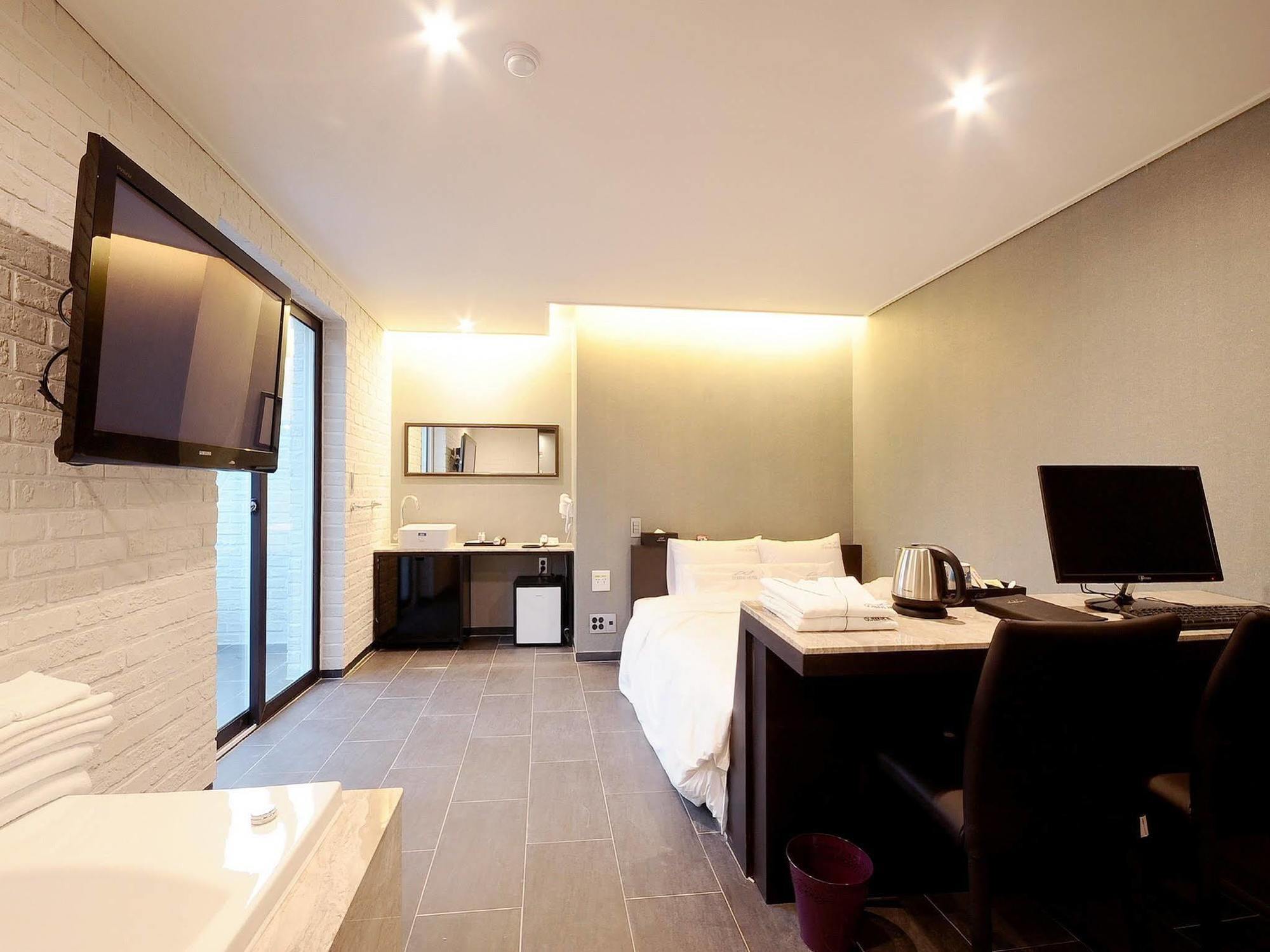 Queens Hotel Seomyeon Busan Exterior foto