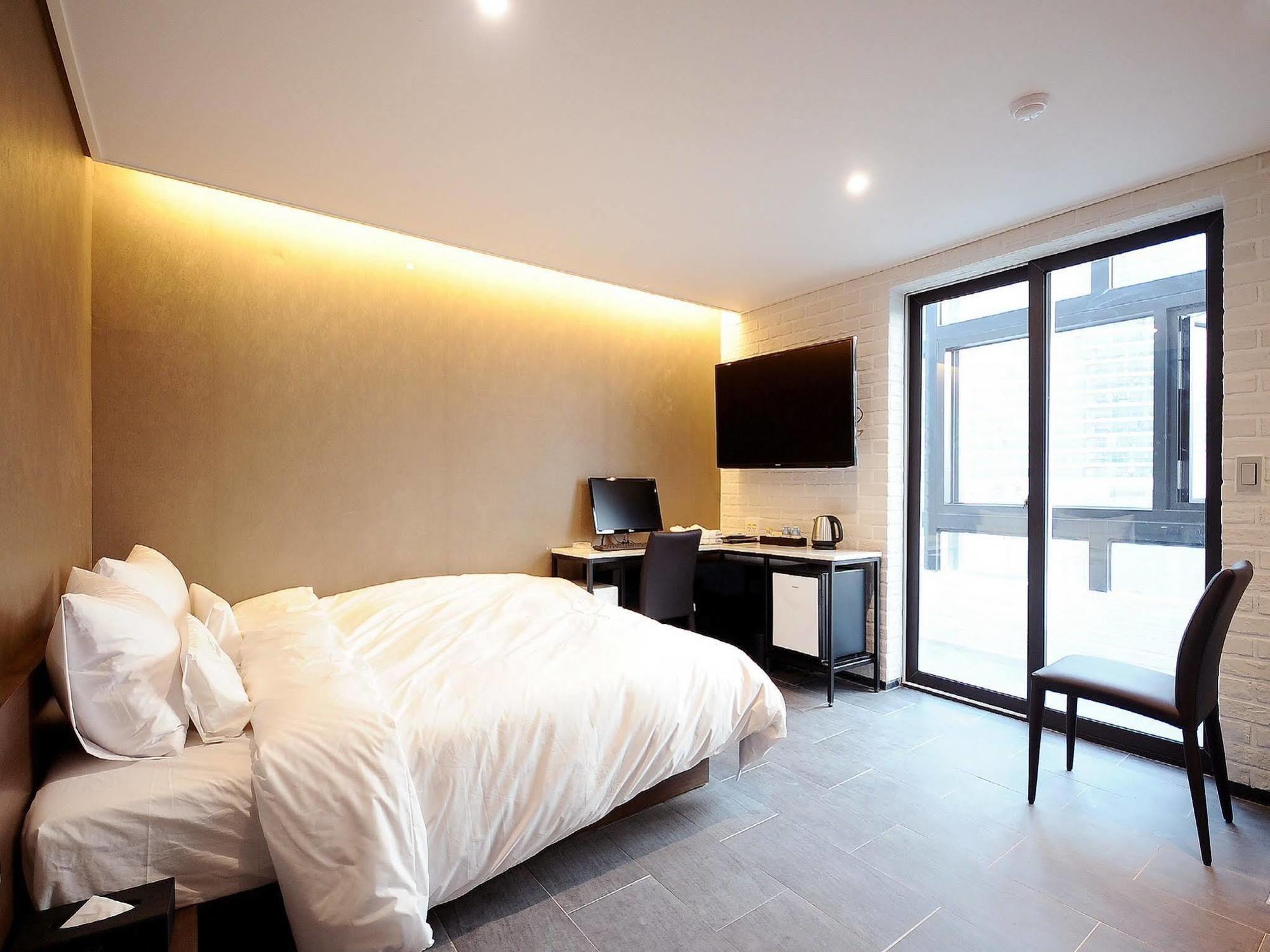 Queens Hotel Seomyeon Busan Exterior foto