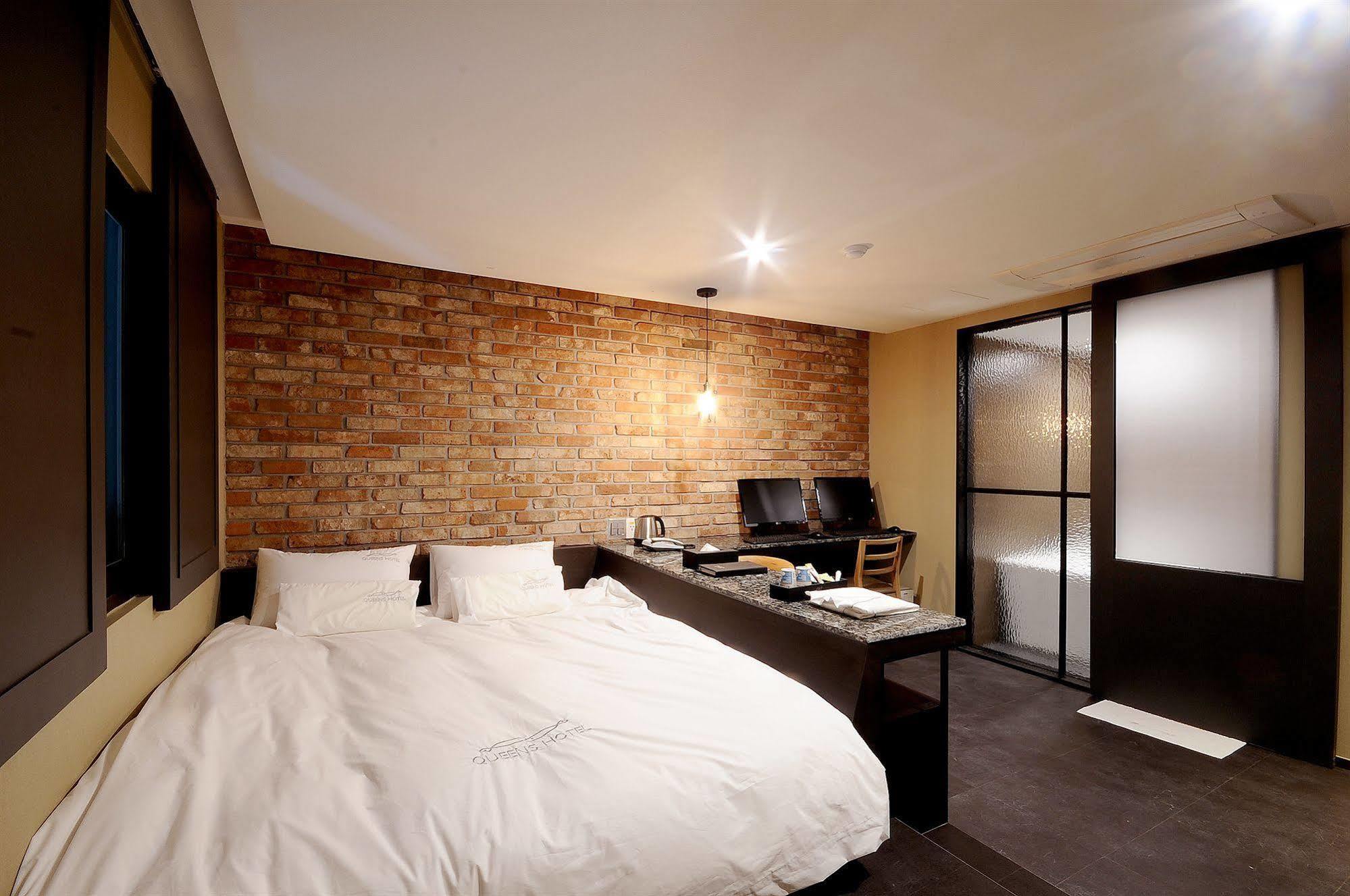 Queens Hotel Seomyeon Busan Exterior foto
