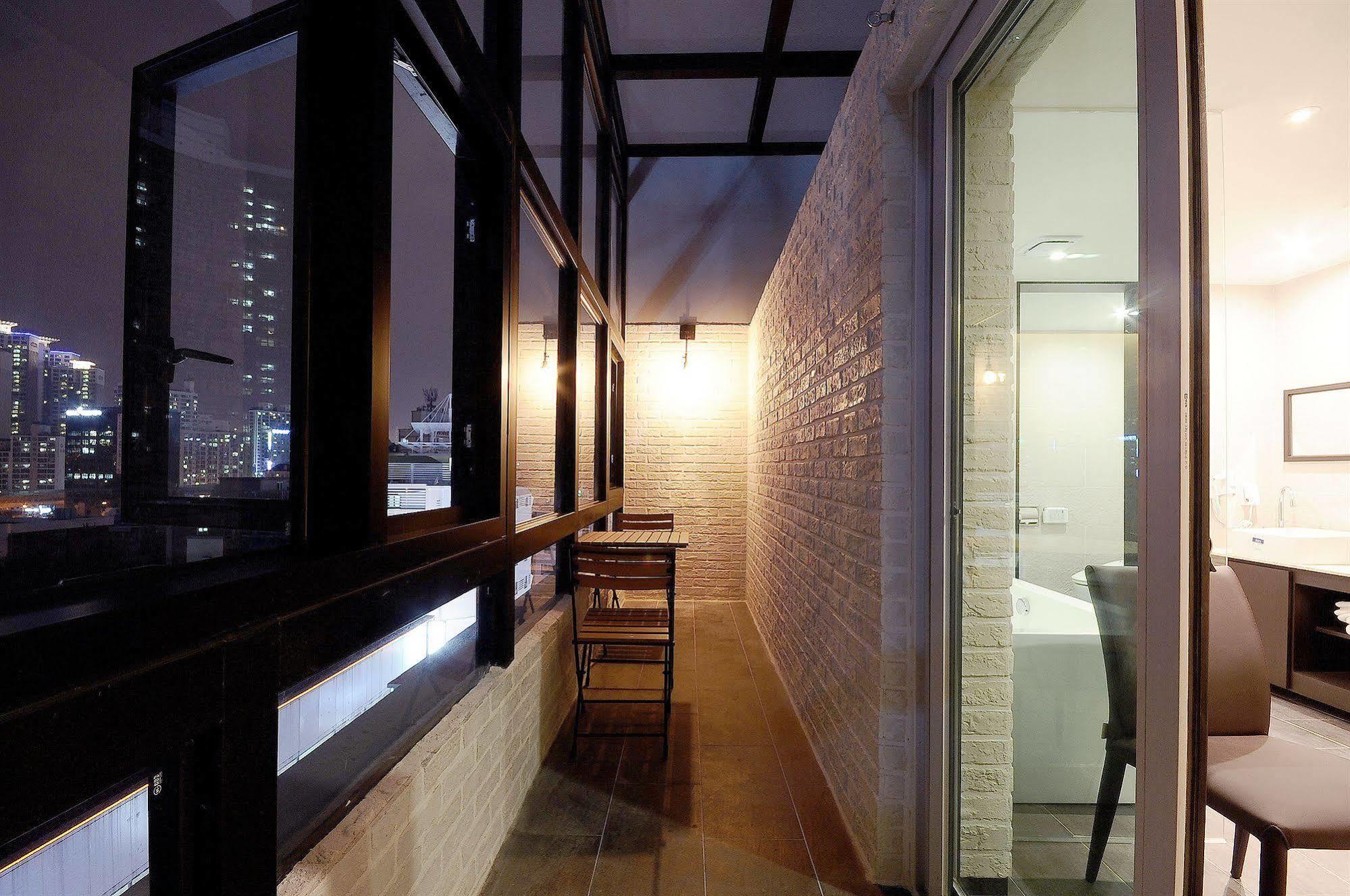 Queens Hotel Seomyeon Busan Exterior foto