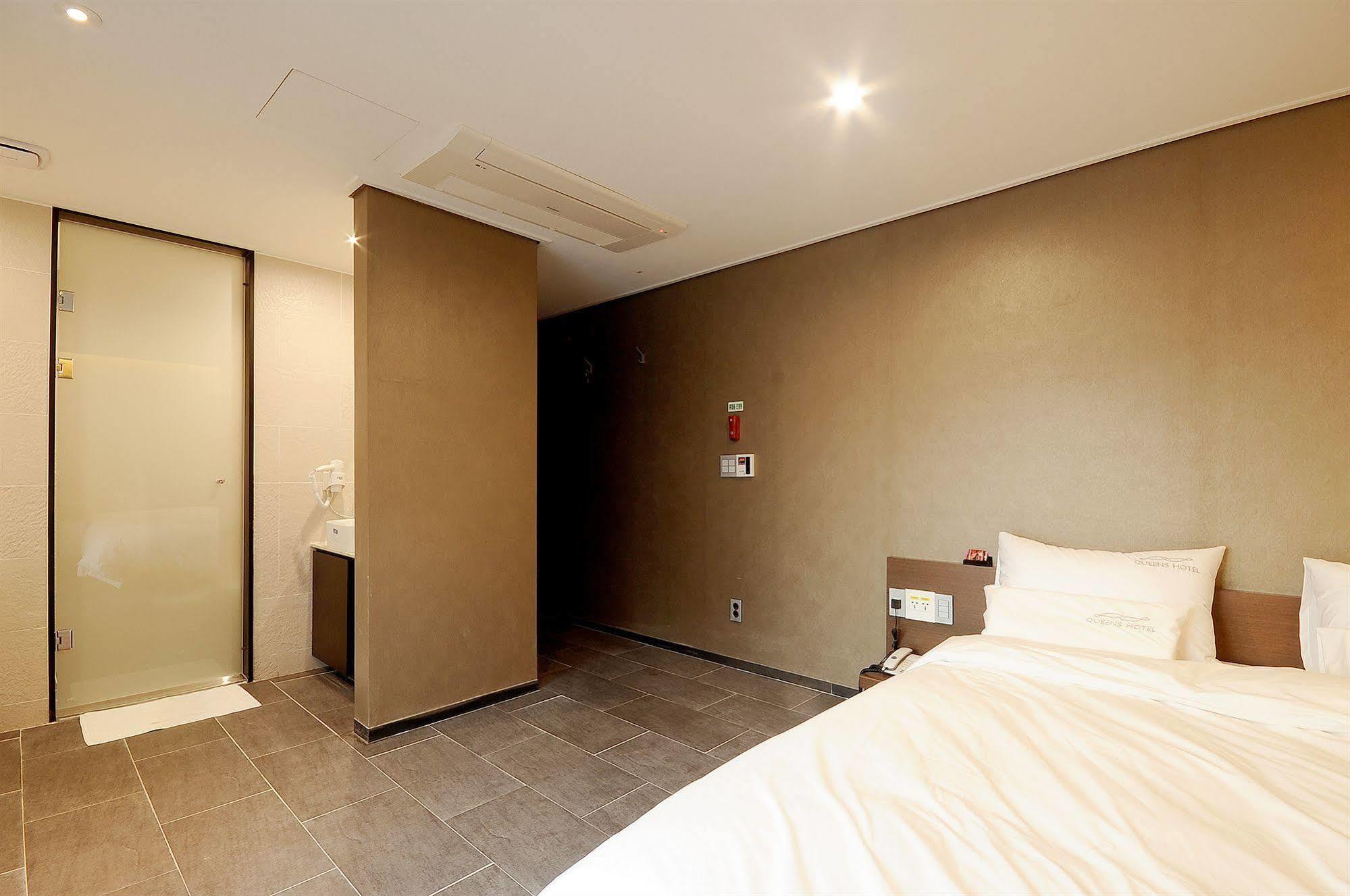 Queens Hotel Seomyeon Busan Exterior foto